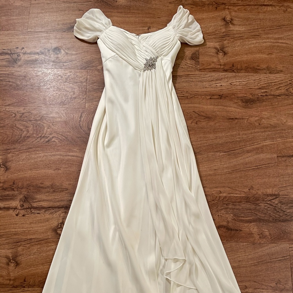 Alex Evenings White Formal Gown